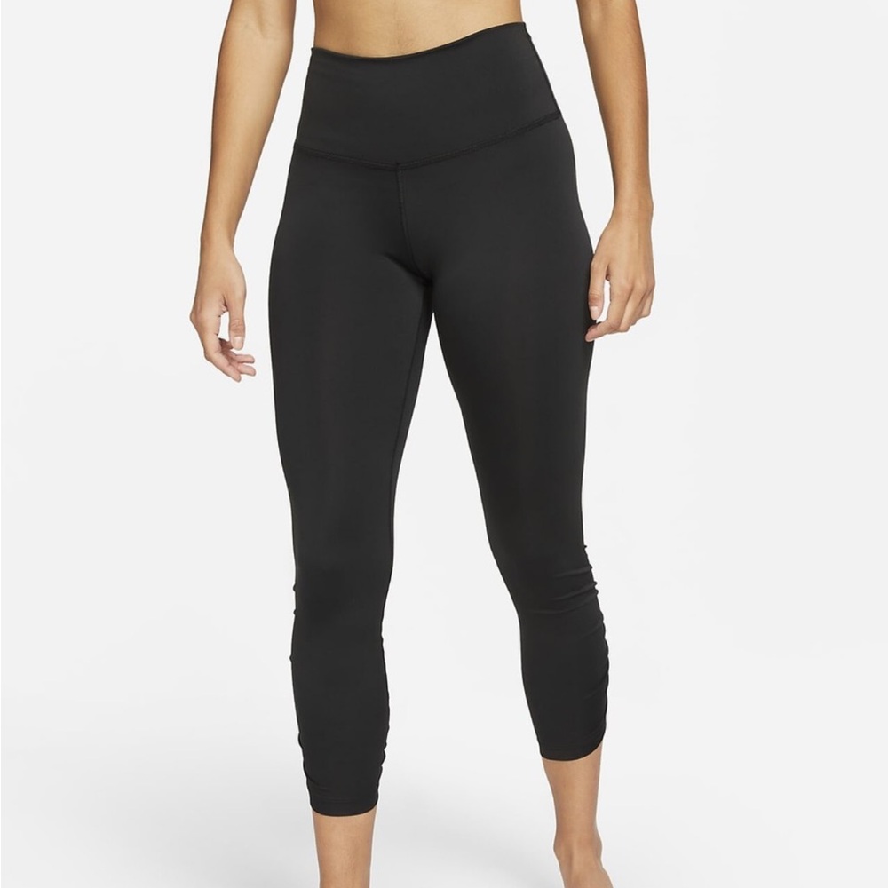Nike Women's Black High Rise Leggings 7/8 Length NWT Small